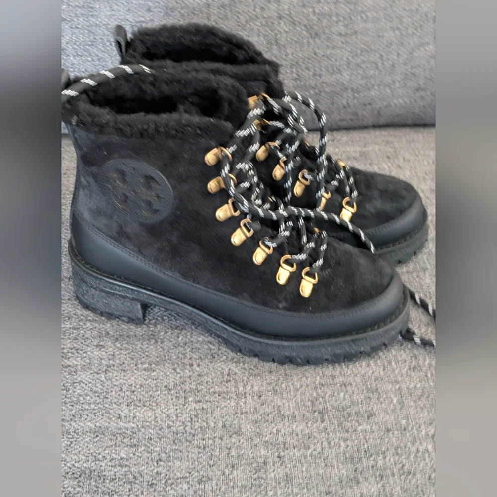 TORY BURCH Thea Suede & Shearling Boots